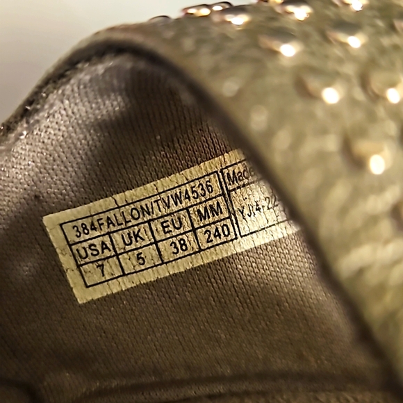 Vionic "Justin" Leather Studded Slip On Clogs Shoes - Picture 4 of 6